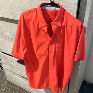 Men’s Large Under Armour fishing shirt